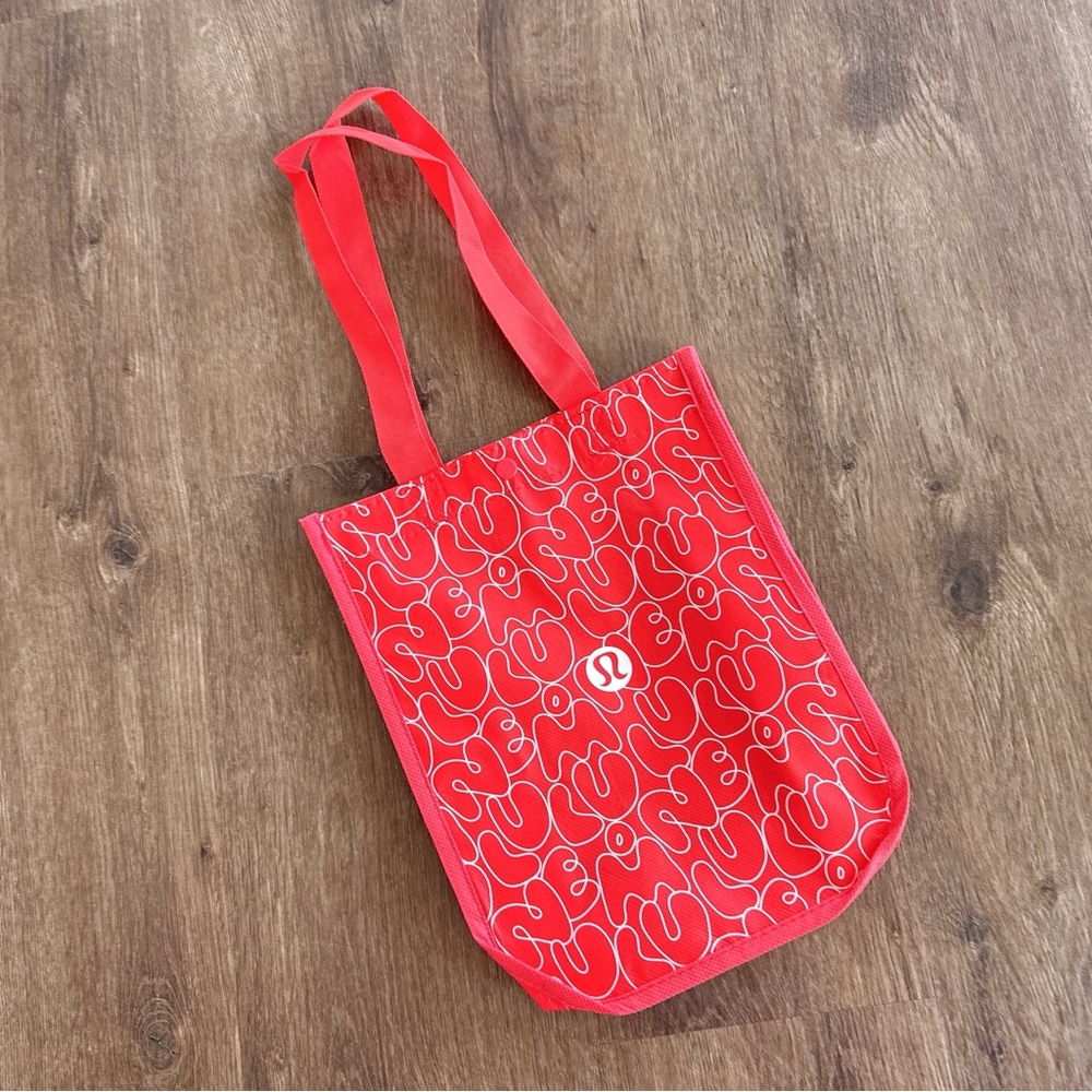 lululemon Shopper Tote Bag Reusable Small - Daydream Red - Spring 2025